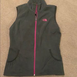 North face gray vest with pockets